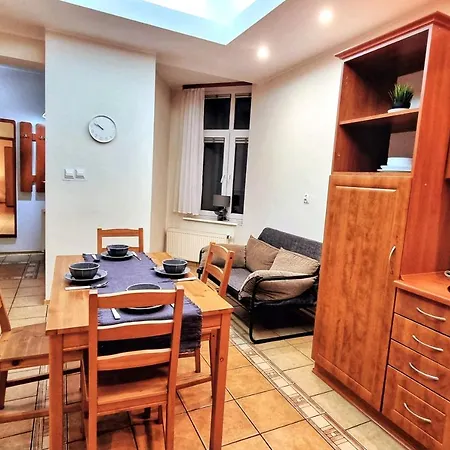 Attractive Big In Center Near The Beach! *